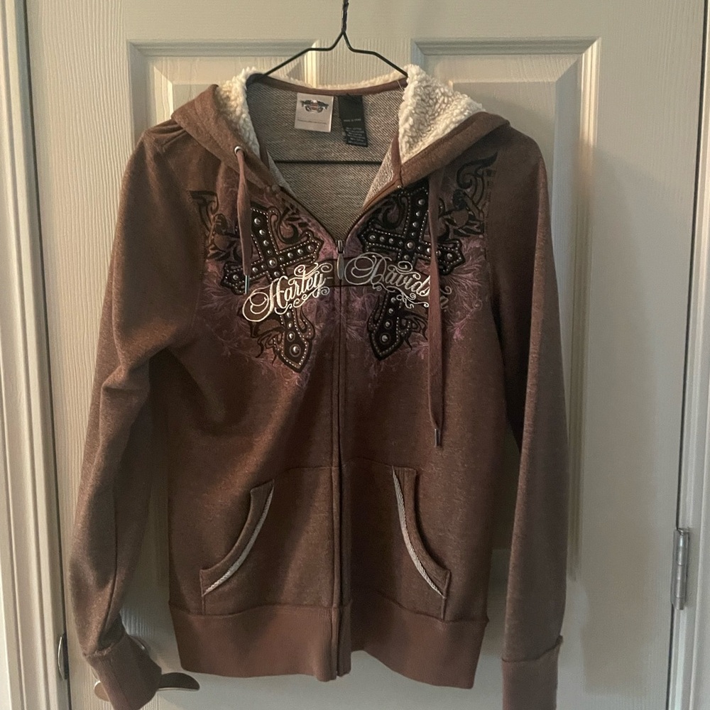 Harley Davidson hooded sweatshirt with fleece lining in the hood.